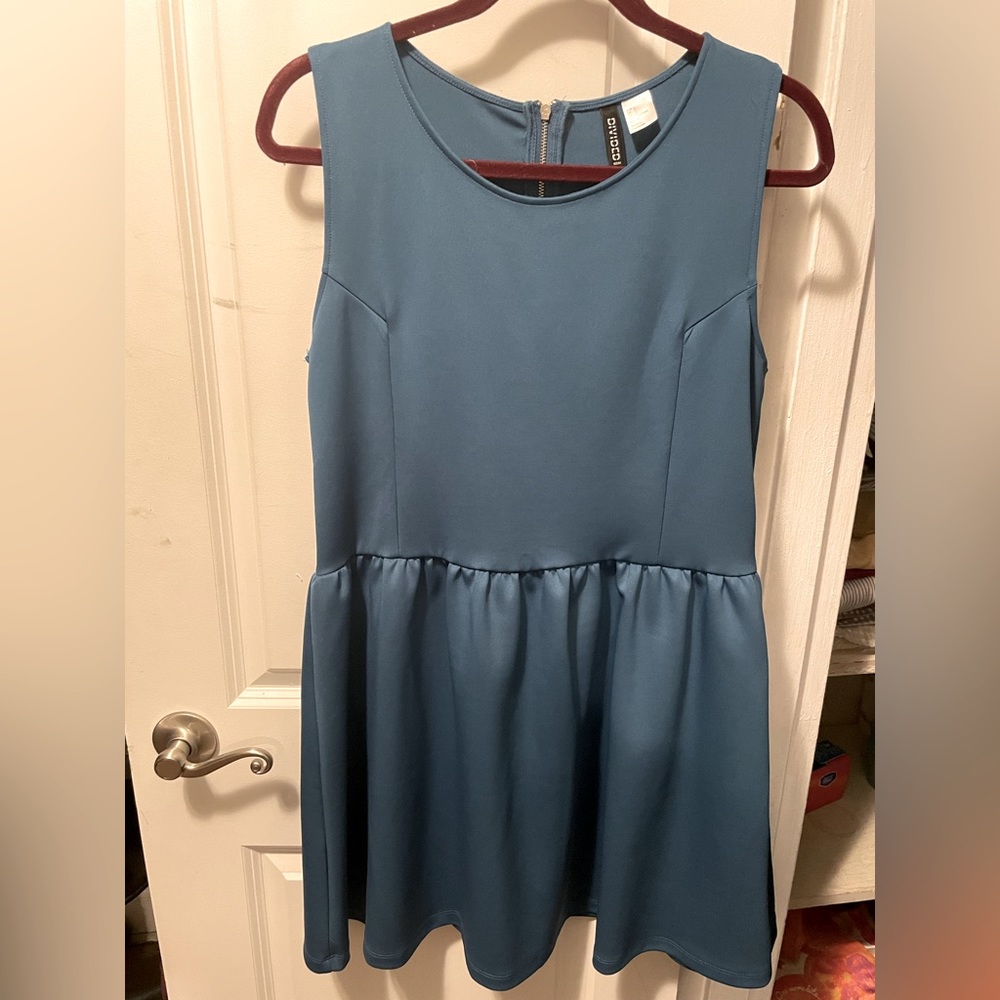 H&M blue teal skater dress, size Large, brand new condition.
